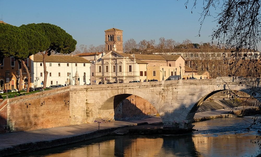 Rom vom Tiber aus - Tiberinsel