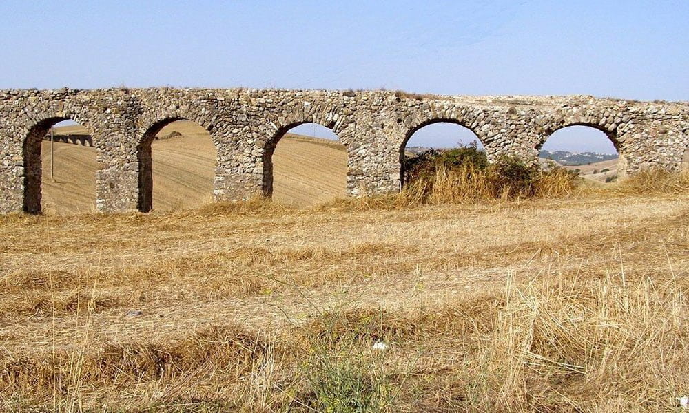 Tarquinia - Roman aqueduct